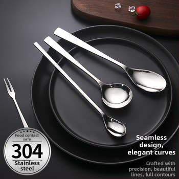Sada nožov, vidličiek a lyžíc na steak z 304 nerezovej ocele s leštenou povrchovou úpravou, moderný štýl