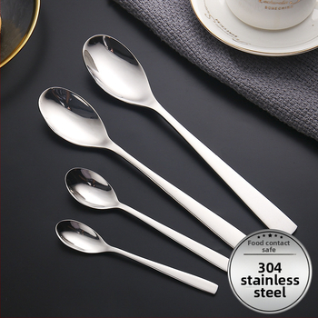 Sada nožov, vidličiek a lyžíc na steak z 304 nerezovej ocele s leštenou povrchovou úpravou, moderný štýl
