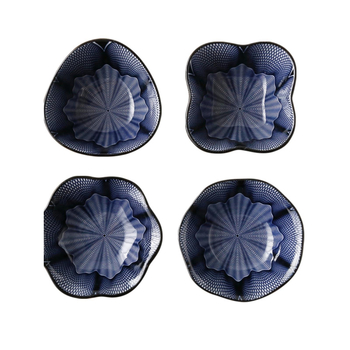 Kilenc rekeszes porcelán fűszertál, japán stílusú, szabálytalan forma, nyomtatott mintával, mártásos tálka