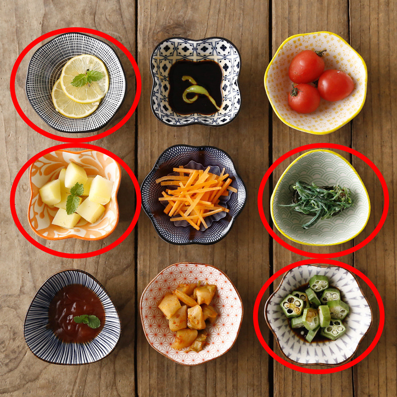 Kilenc rekeszes porcelán fűszertál, japán stílusú, szabálytalan forma, nyomtatott mintával, mártásos tálka