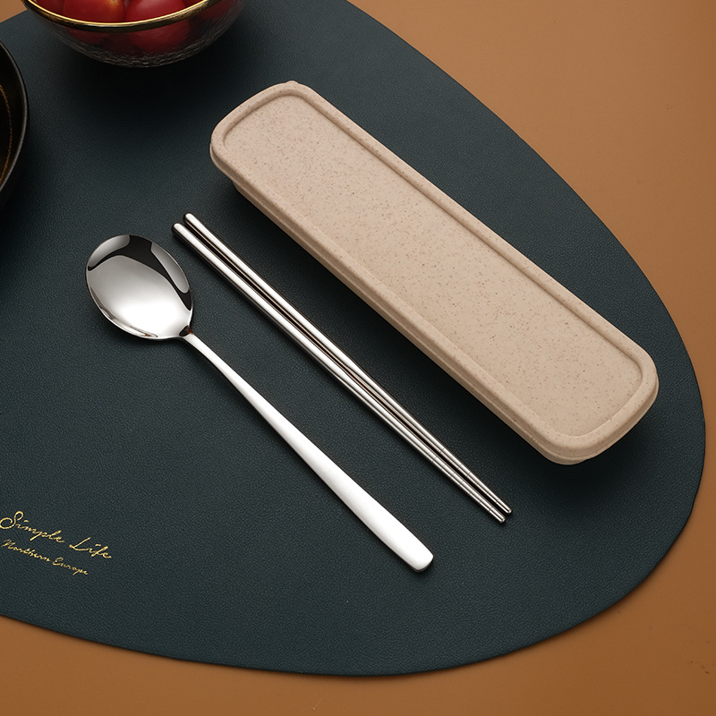 Σετ μαχαιροπίρουνα από ανοξείδωτο ατσάλι 410: κουτάλι, πιρούνι και chopsticks, επιφάνεια καθρέφτη, εξωτερικό μοντέρνο και μινιμαλιστικό στυλ