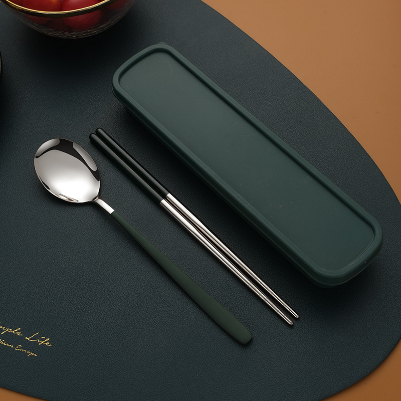 Σετ μαχαιροπίρουνα από ανοξείδωτο ατσάλι 410: κουτάλι, πιρούνι και chopsticks, επιφάνεια καθρέφτη, εξωτερικό μοντέρνο και μινιμαλιστικό στυλ