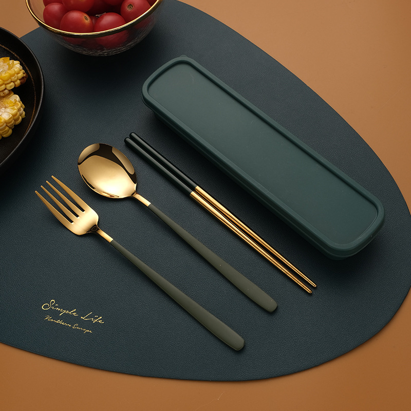 Σετ μαχαιροπίρουνα από ανοξείδωτο ατσάλι 410: κουτάλι, πιρούνι και chopsticks, επιφάνεια καθρέφτη, εξωτερικό μοντέρνο και μινιμαλιστικό στυλ