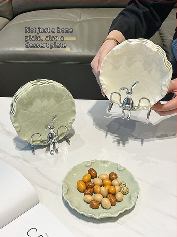 Porcelán falatkás tál, skandináv stílus, szabálytalan forma, egyszerű mintázat