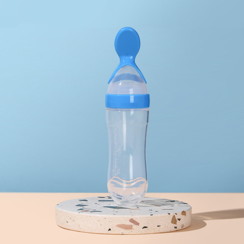 Sticlă de hrănire pentru terci de orez la bebeluși – din silicon, cu încărcător de stoarcere și lingură minimalistă; Brand: New Starting Point; Material: Silicon; Vârstă: 6 luni+