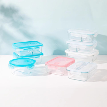 Kutija za ručak od otpornog stakla s zatvorivom posudom, sigurna za mikrovalnu; podijeljena na tri pretinca i trostruki sloj dizajna; kapacitet 301–500 ml, 501–800 ml i 800–1000 ml.