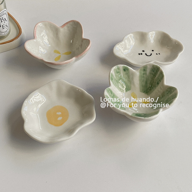 Keramički tanjur za umake s nepravilnim oblikom, motiv cvijeća i oblaka, mikrovalna sigurnost, pod glazurom