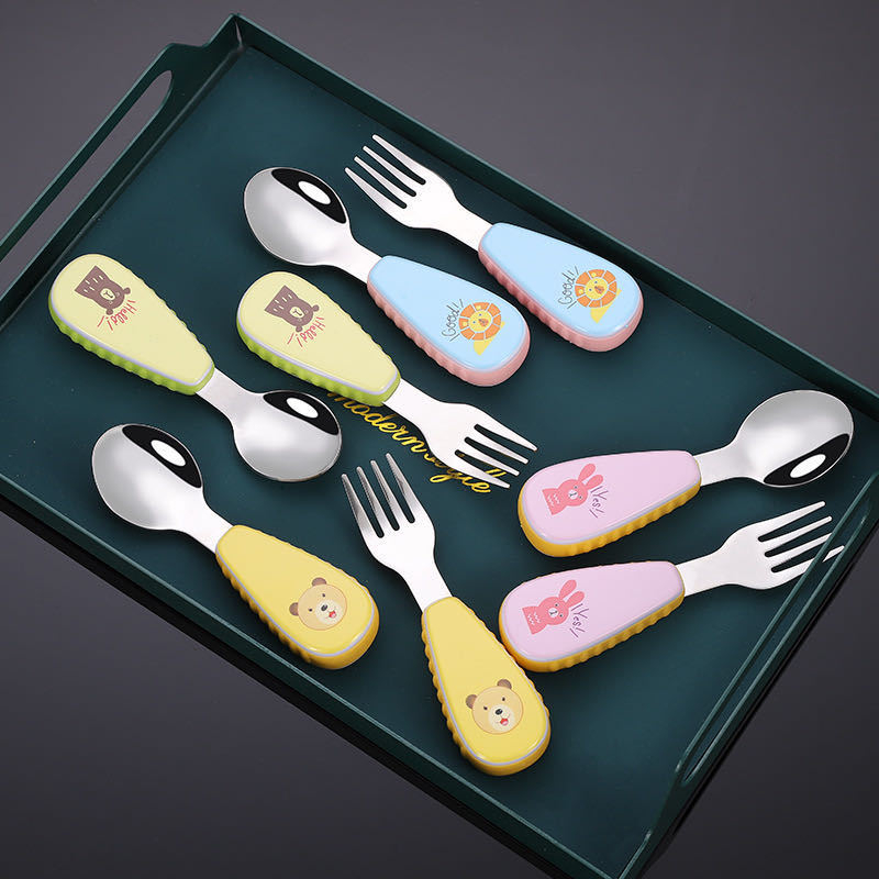 Qirun 304 ανοξείδωτο παιδικό σετ μαχαιροπίρουνα — κουτάλι και πιρούνι με χερούλες σε cartoon στυλ, γυαλιστερή επιφάνεια καθρέφτη, διαθεσιμότητα προσαρμογής