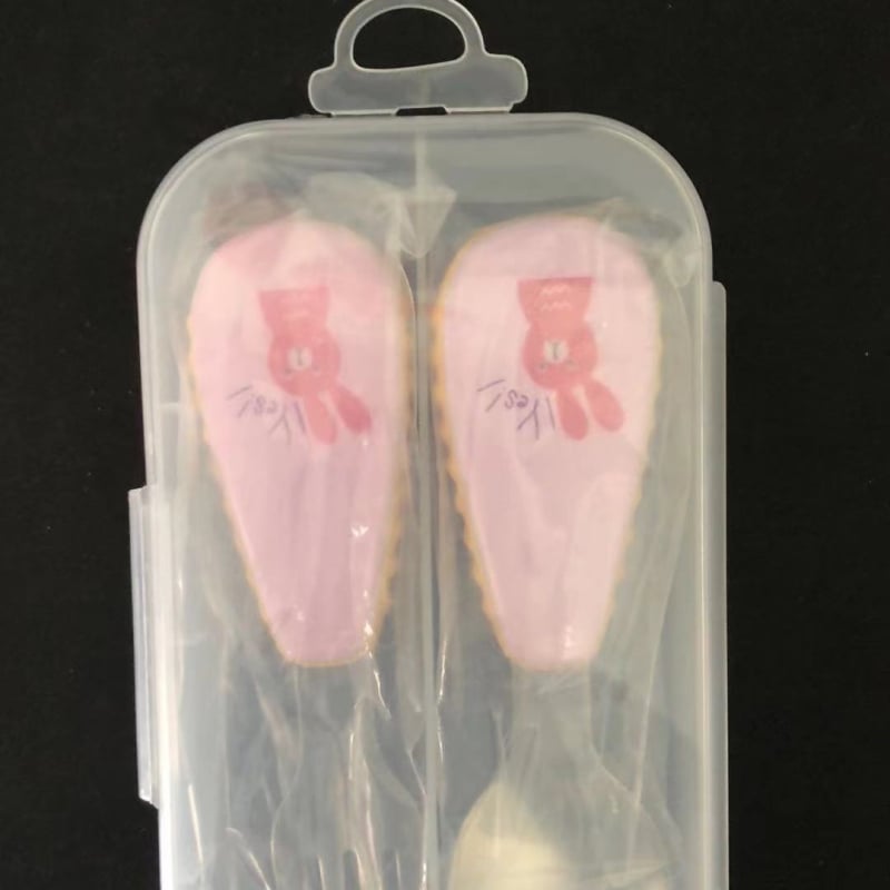 Qirun 304 ανοξείδωτο παιδικό σετ μαχαιροπίρουνα — κουτάλι και πιρούνι με χερούλες σε cartoon στυλ, γυαλιστερή επιφάνεια καθρέφτη, διαθεσιμότητα προσαρμογής