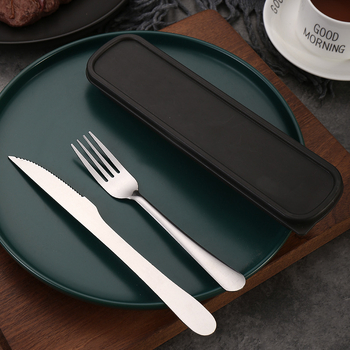 Σετ μαχαιροπίρουνων από ανοξείδωτο ατσάλι σε σκανδιναβικό στυλ, δύο τεμάχια, για δυτική κουζίνα, 410 ανοξείδωτο ατσάλι, φινίρισμα με υδροτζέτ, εκτύπωση λογότυπου