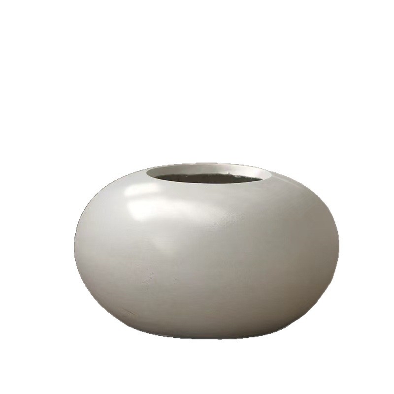 Кръгъл бетонен цветарник – за пода, ръчно изработен, дишащ, устойчив на корозия