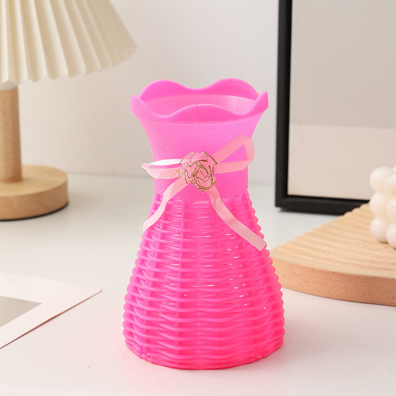 Plastična vaza za cvijeće – moderni minimalistički stil, monolitno oblikovana, pogodna za stolnu ili podnu uporabu, za ured i kućnu dekoraciju.