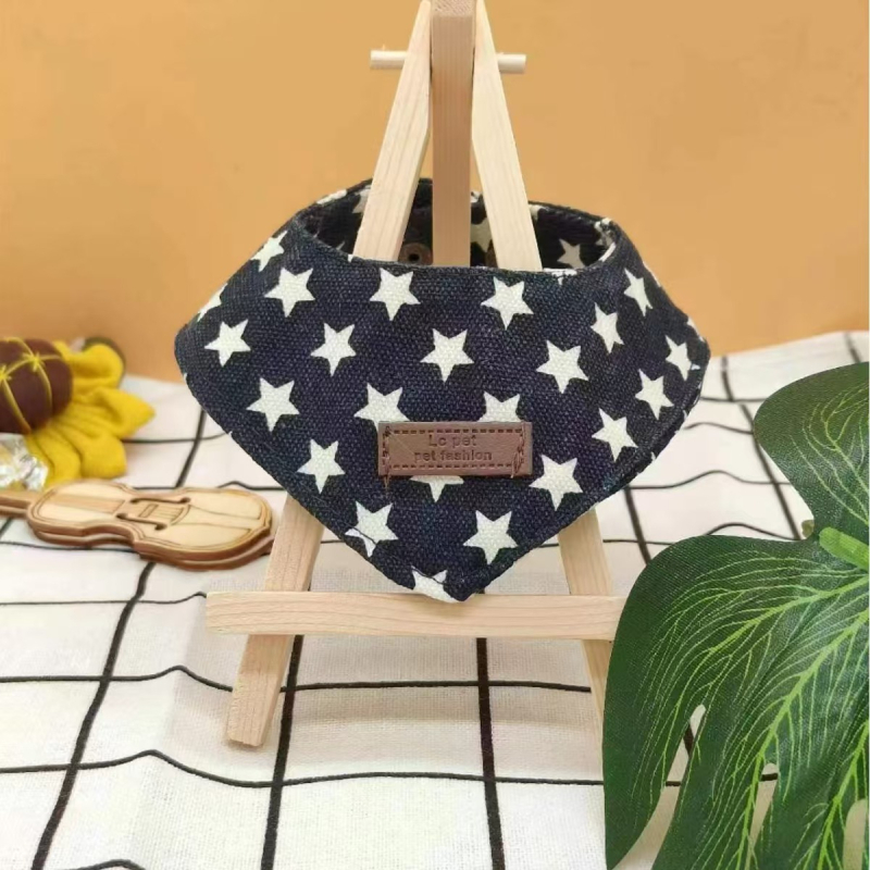 Τριγωνικό φουλάρι για κατοικίδια, σχέδιο πέντε ακμών αστέρι, πολυεστέρας, twill ύφανση, στυλ καουμπόι