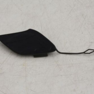 Dekorativni poklop za prednji branik za vuču Mercedes-Benz B-Class W246, model 2468852122, materijal plastika