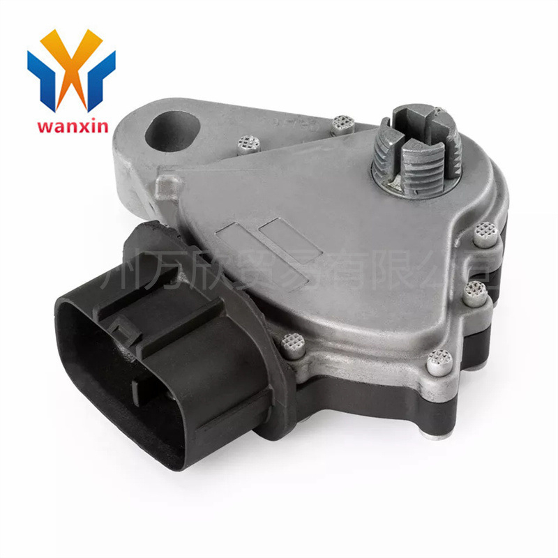 Upravljački prekidač motora, model 8454030320, marka Standard, za Standard modele.