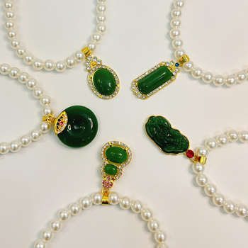 Macska és kutya gyöngyös nyakörve — Geometriai minta, ABS gyöngyök, üveg és ötvözet, univerzális illeszkedés, hercegnő stílus