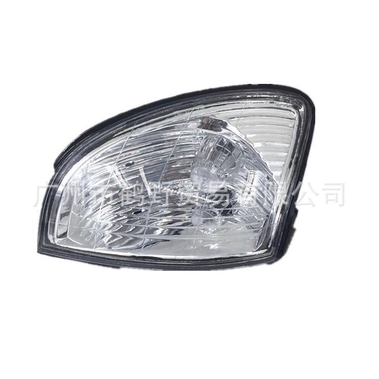 Tsuruno 81581-60240 Kutna svjetla za Lexus LX470 (2003–2007), pokazivači smjera, plastični