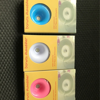 Donut oblika ovlaživača zraka s USB napajanjem, okruglo plastično kućište, spremnik 1.0–2.5 L, funkcija anion, buka ≤ 36 dB, pogodan za prostorije do 10 m²