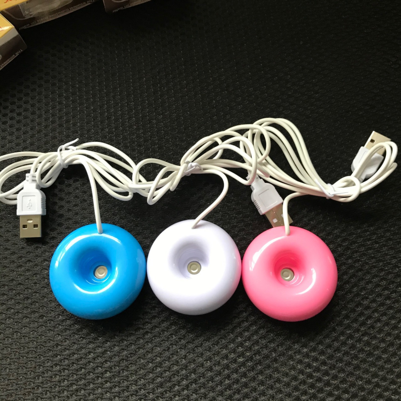 Donut oblika ovlaživača zraka s USB napajanjem, okruglo plastično kućište, spremnik 1.0–2.5 L, funkcija anion, buka ≤ 36 dB, pogodan za prostorije do 10 m²