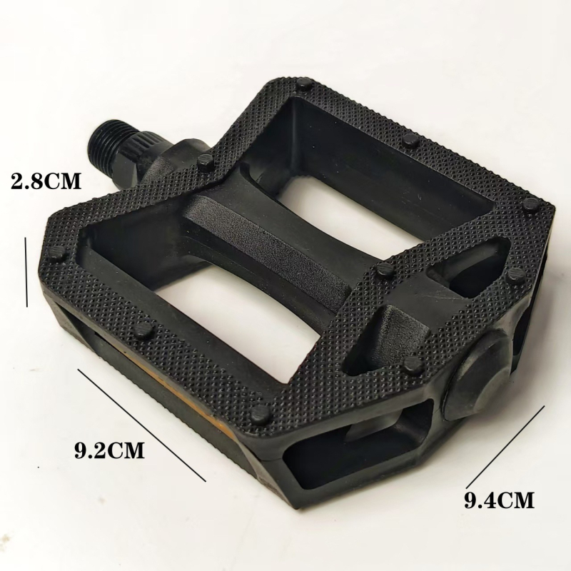 Univerzalne pedale za bicikl – proširena protuklizna površina, nylon konstrukcija, kompatibilno s cestovnim i planinskim biciklima – Model 897-1