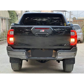 Dekorativna zaštita za područje oko ručke prtljažnika Toyota Hilux Revo