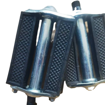 Peda za bicikl, Yadi model 28, od željeza i gume, kompatibilan s 28/26