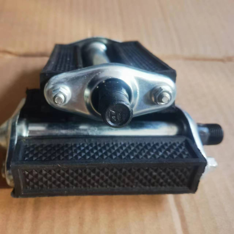 Peda za bicikl, Yadi model 28, od željeza i gume, kompatibilan s 28/26