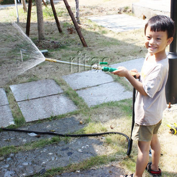 Високонапорен регулирем пистолет за миене на автомобили и поливане на градина – модел RT-20200819, тегло 0.39 кг