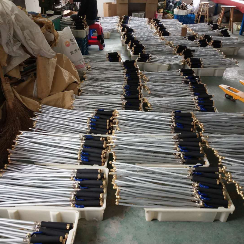 Високонапорен регулирем пистолет за миене на автомобили и поливане на градина – модел RT-20200819, тегло 0.39 кг