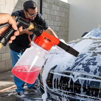 Пистолет за пяна за автомобилно миене – ниско налягане, ABS глава, дръжка: външен пластмасов корпус и вътрешен алуминий, обхват на пръскане 8 м, налягане 8–10 кг, тегло 1 кг