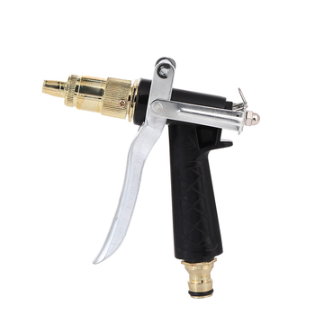 Водоструйка за автомобили с глава с медно покритие и пластмасова дръжка; разстояние на пръскане 10, налягане 10; подходяща за миене на автомобили и поливане на градина