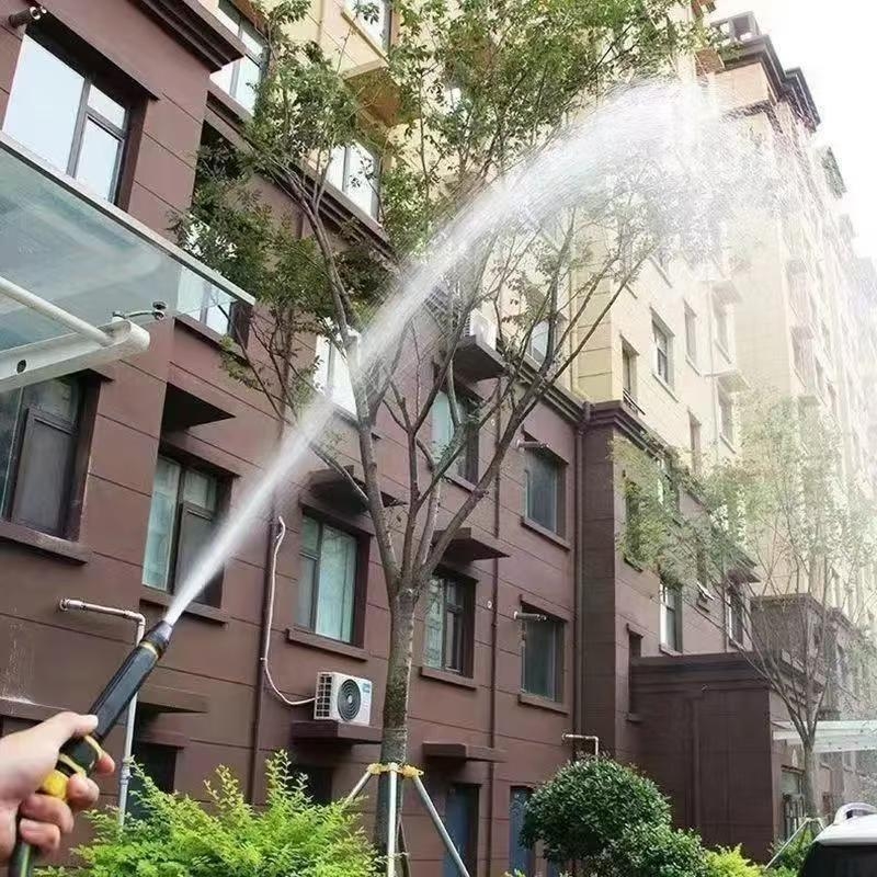Visokotlačni pištolj za pranje automobila s glavom i drškom od inženjerskih plastika, domet raspršivanja 20, masa 200 g, pogodan za pranje automobila i zalijevanje cvijeća