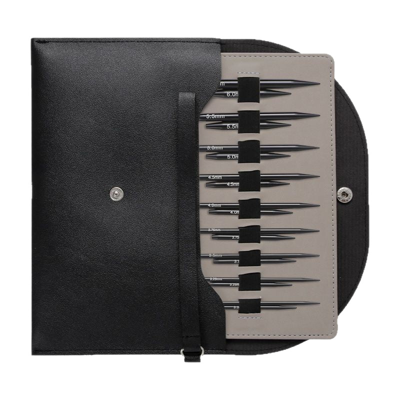 Комплект плетачни игли с разглобяеми дълги и къси кръгови игли; включва куки за плетене; марка Fu; обработка и персонализация по заявка.