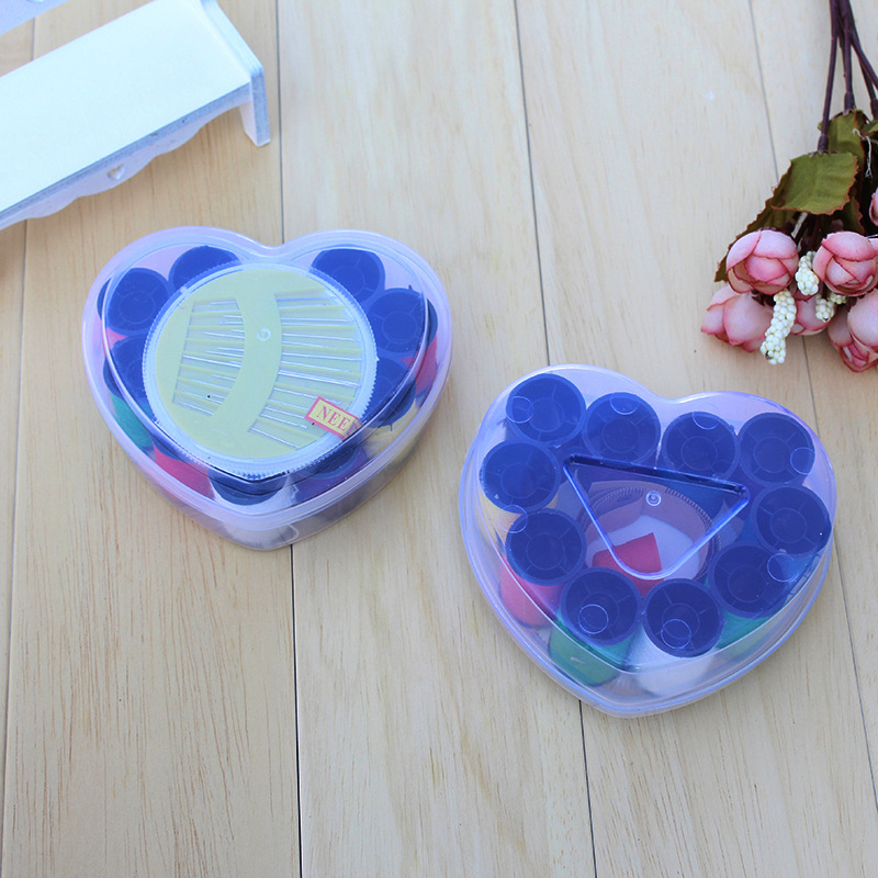 Шивашка кутия за шевни принадлежности, пластмасова, сърцевидна форма, кръгла, с 9 шпули, опаковка 240 броя