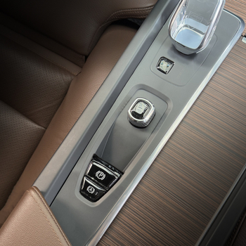 Silikonska zaštitna podloška za središnju ploču Volvo XC60 S60 V60 – unutarnja automobilska oprema