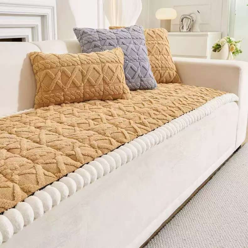 Jastuk za kauč – pliš, trosjedni kauč, minimalistički stil, jednostavan uzorak, navlaka za kauč