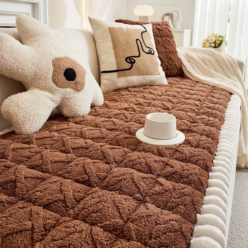 Jastuk za kauč – pliš, trosjedni kauč, minimalistički stil, jednostavan uzorak, navlaka za kauč