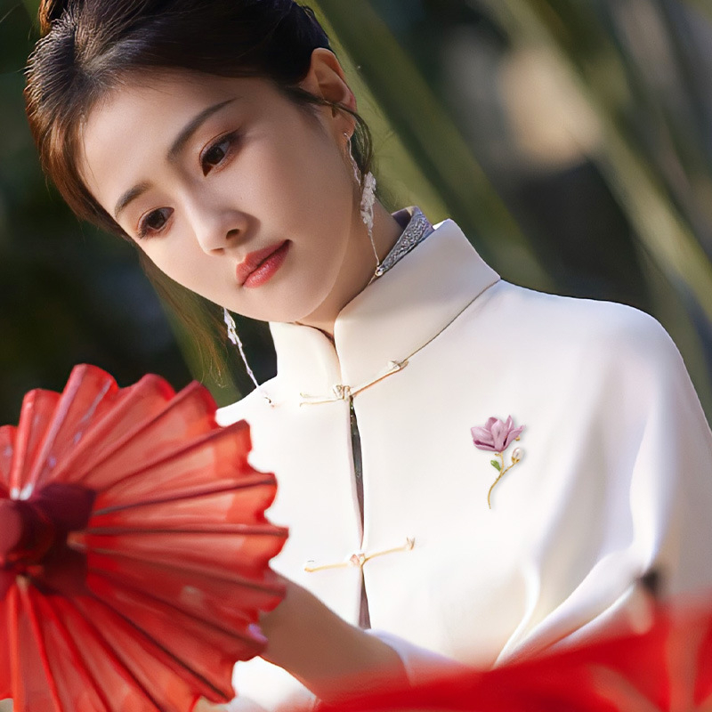 Καρφίτσα Magnolia, πρωτότυπος σχεδιασμός; Υλικό: Χαλκός; Σχήμα: Λουλούδι; Διαδικασία: Ηλεκτροπλατίωση; Για γυναίκες