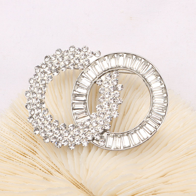 Broșă din aliaj, pentru femei, stil K, zirconiu cristal încrustat, anti-expunere