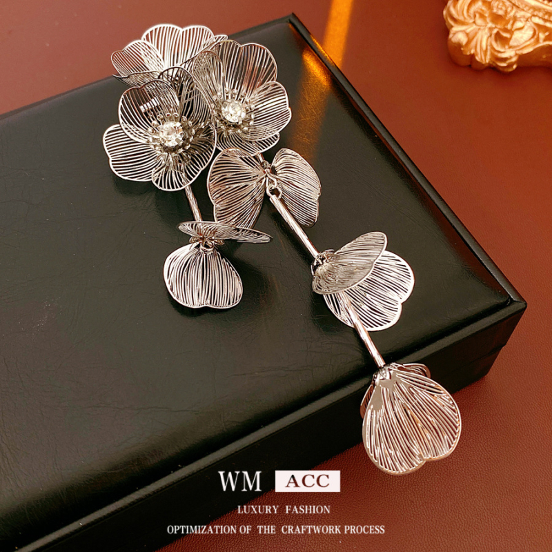 Broșă florală cu diamante și ciucuri, metal, stil lux pentru femei