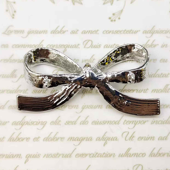 Μπρόζ από κράμα με γεωμετρικό σχέδιο σε σχήμα φιόγκο, διακοσμητική και σταθερή καρφίτσα για γυναικείες ενδυμασίες και τσάντες, Άνοιξη 2024