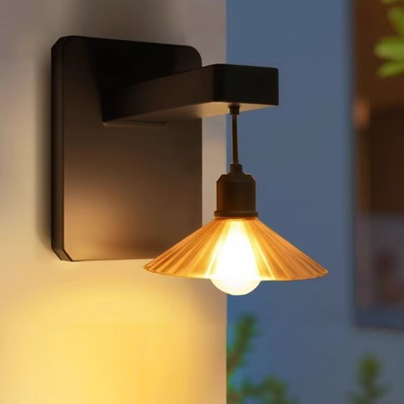 Solarna vanjska zidna svjetiljka, model YJ025, IP65 vodootporna, topla svjetlost, ispod 5W