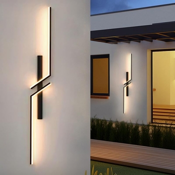 Φωτιστικό τοίχου εξωτερικού χώρου με ηλιακή τροφοδοσία, IP55, αλουμινένιο περίβλημα, ισχύς 16-20W, διάρκεια φωτισμού 6-12 ωρών