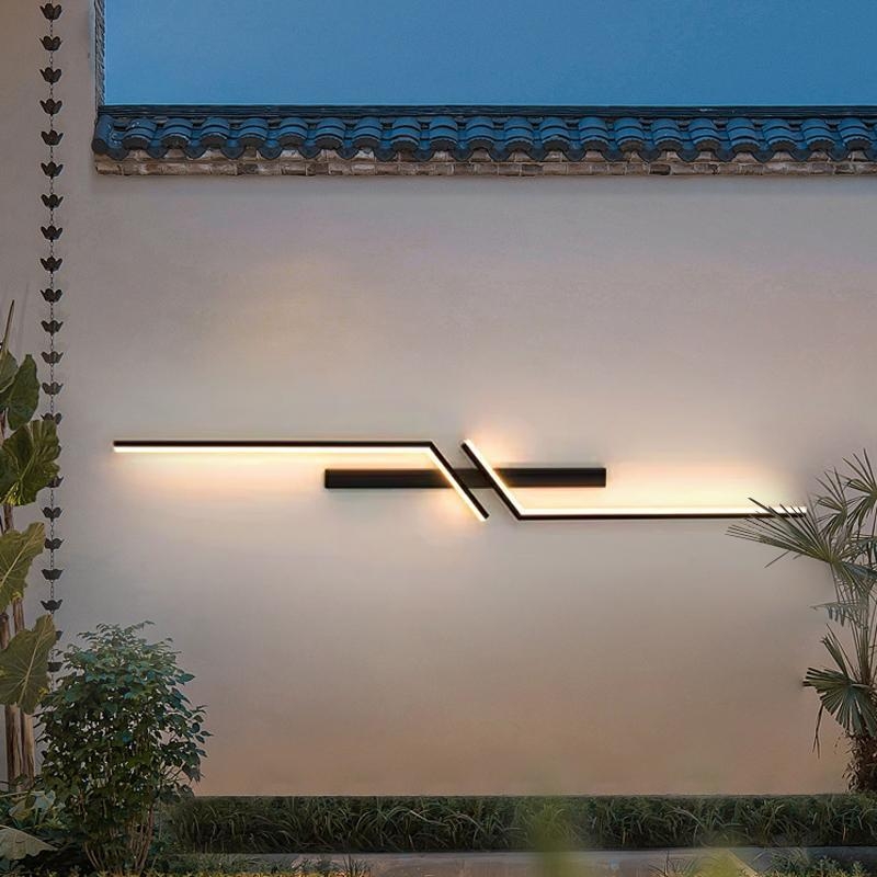 Φωτιστικό τοίχου εξωτερικού χώρου με ηλιακή τροφοδοσία, IP55, αλουμινένιο περίβλημα, ισχύς 16-20W, διάρκεια φωτισμού 6-12 ωρών