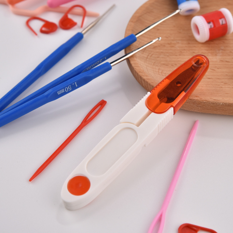 Manzige комплект за плетене: игли за плетене, куки за плетене, маркери за бримки, ножици и ръчни шевни игли – 100 части, прост стил