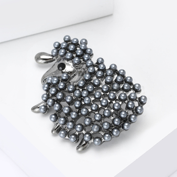 Καρφίτσα – κράμα σε κορεατικό στυλ με ενθέσεις μαργαριριών σε σχέδιο προβάτου, γυναικείο διακοσμητικό αξεσουάρ (Υλικό: Κράμα; Μορφή: Ζώο – Πρόβατο; Ενθέσεις: Μαργαριτάρια; Λειτουργία: Διακόσμηση; Τύπος: Καρφίτσα)