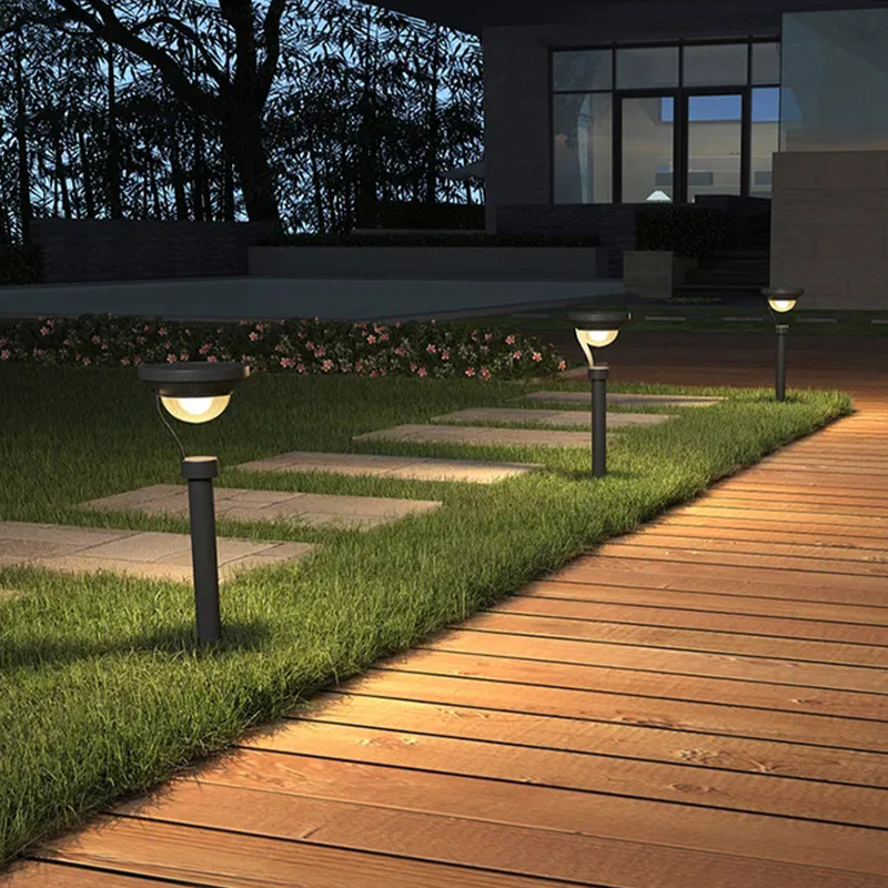 Vanjska IP65 LED lampica za travu, lijevani aluminij + akril, 7–12W, geometrijski/abstraktni dizajn, trajanje osvjetljenja preko 36 sati