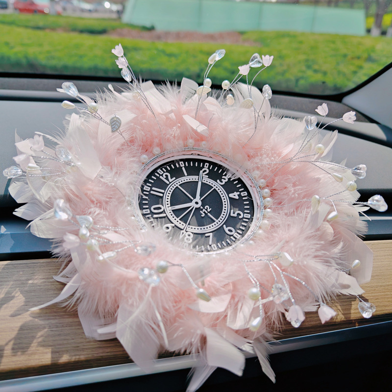 Protuklizna podloga za ploču upravljača automobila od silikonske gume, s dekorom bisera i pera