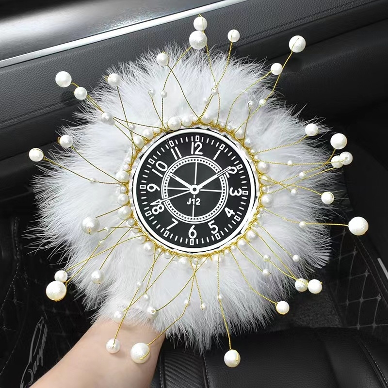 Protuklizna podloga za ploču upravljača automobila od silikonske gume, s dekorom bisera i pera