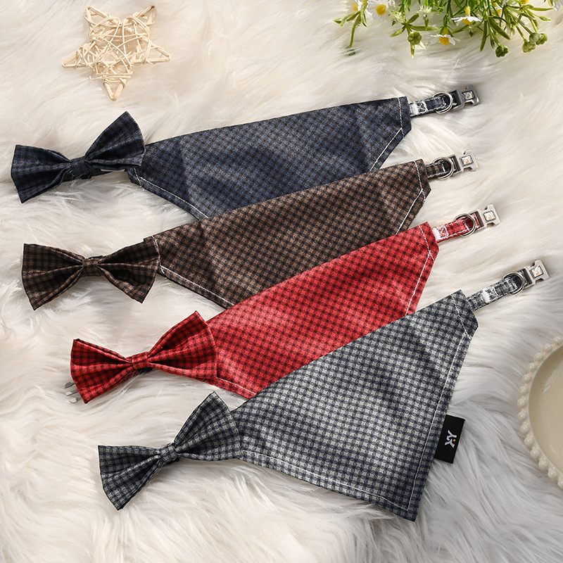 Háziállatoknak szánt háromszög kendő – pamut, kockás minta, twill szövés, nyomtatott felület